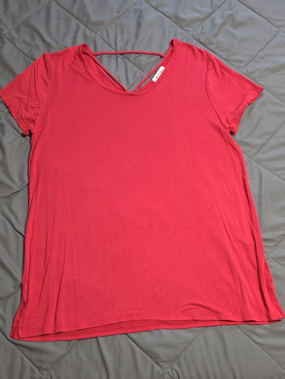 Women’s Short Sleeve V-Neck Top with Back Strap